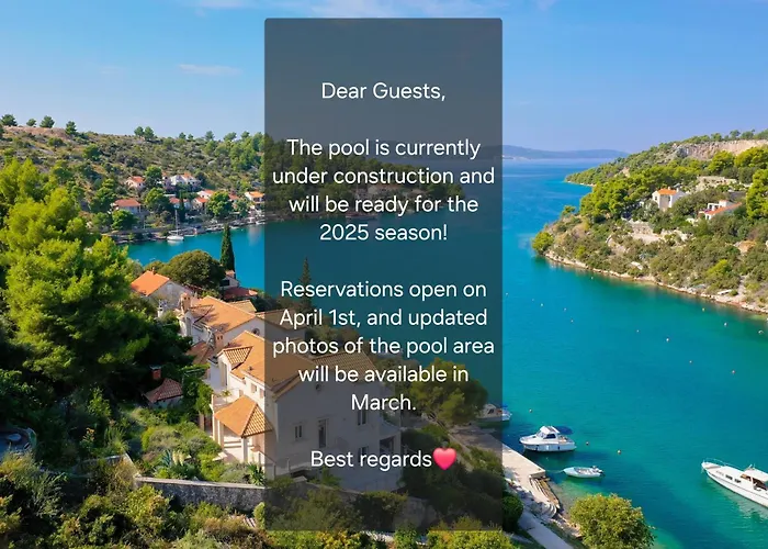 Villa Philippa - Luxurious Five-Room Villa - Idyllic Location - First Row To The Sea - Spectacular View Of The Sea Bay - Unforgettable Sunsets - 15 Minutes From Supetar Ferry Port - Free Parking - Private Pool