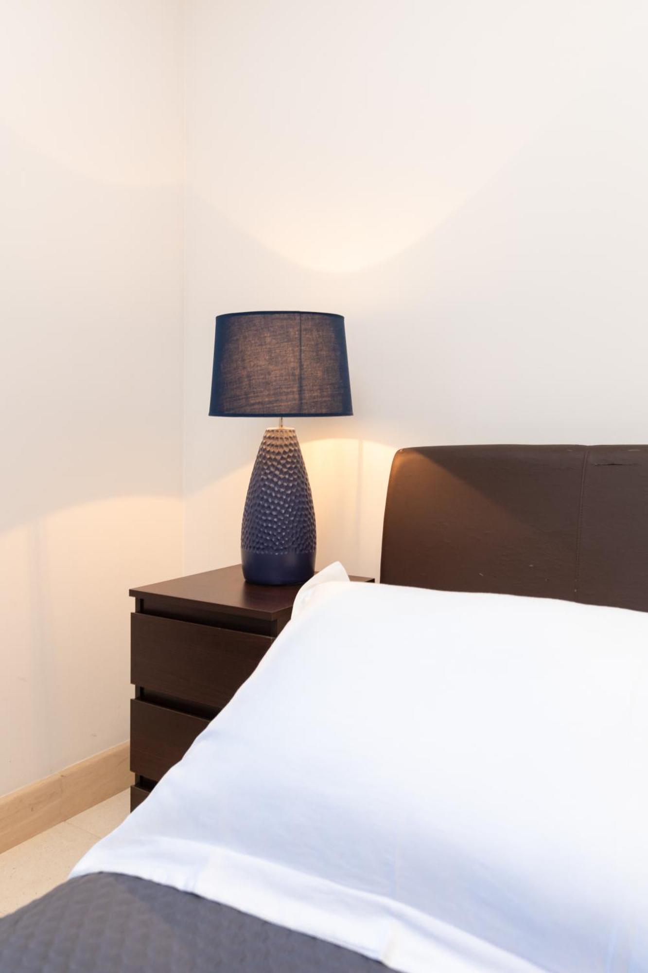 Philippa - Luxurious Five-room - Idyllic Location - First Row To The Sea - Spectacular View Of The Sea Bay - Unforgettable Sunsets - 15 Minutes From Supetar Ferry Port - Free Parking - Private Pool * Sutivan