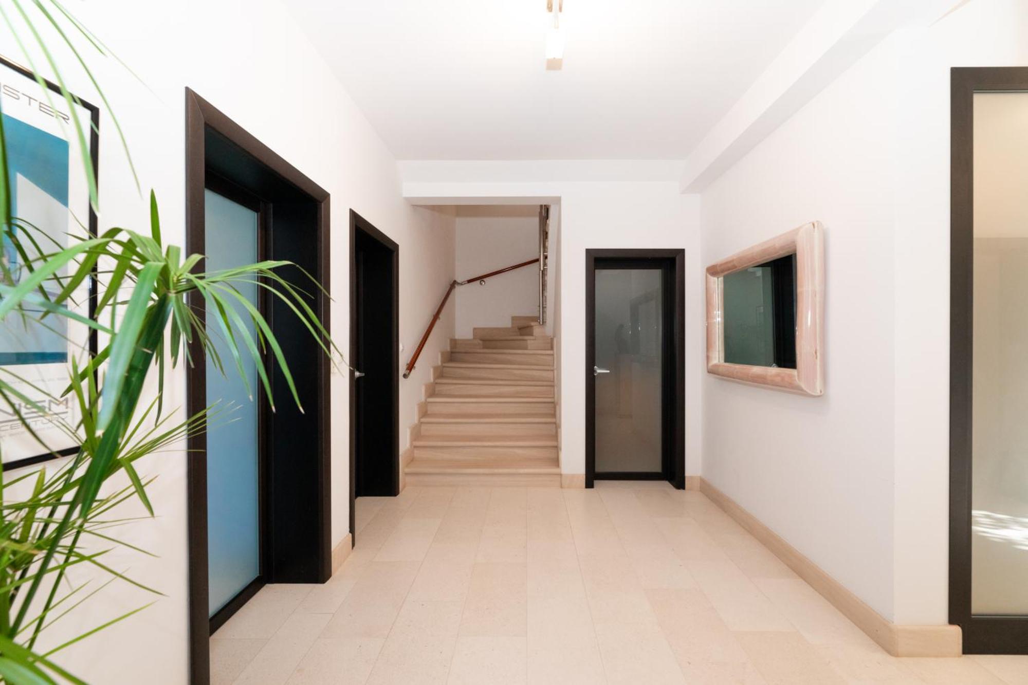 Philippa - Luxurious Five-room - Idyllic Location - First Row To The Sea - Spectacular View Of The Sea Bay - Unforgettable Sunsets - 15 Minutes From Supetar Ferry Port - Free Parking - Private Pool Villa Sutivan